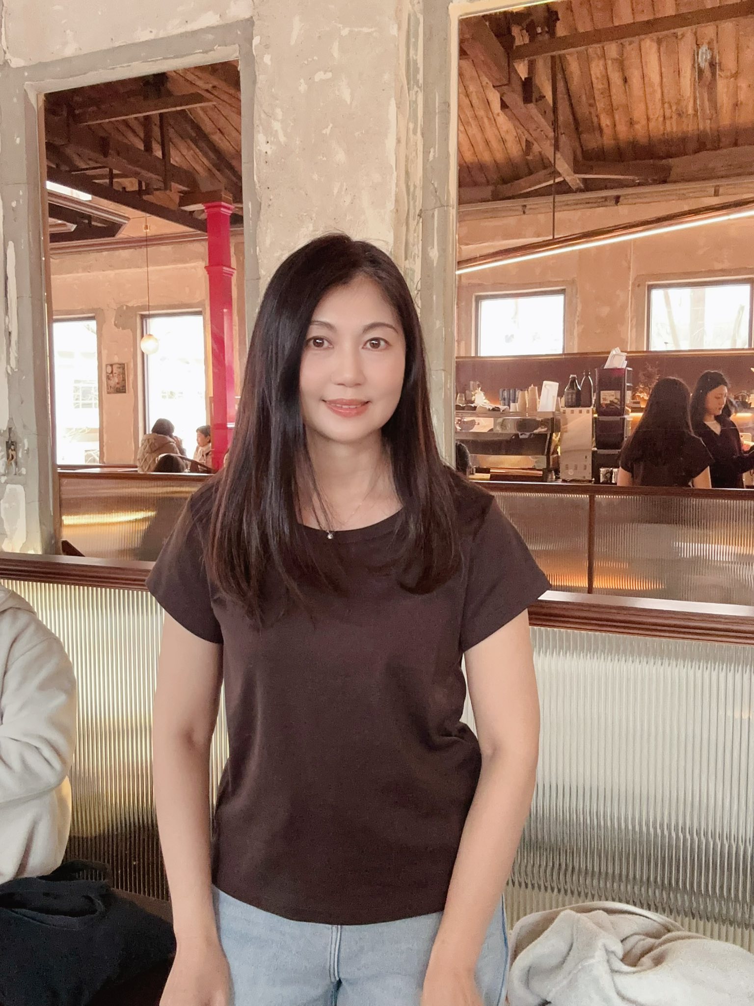 日常素面大圓領彈性短袖TEE