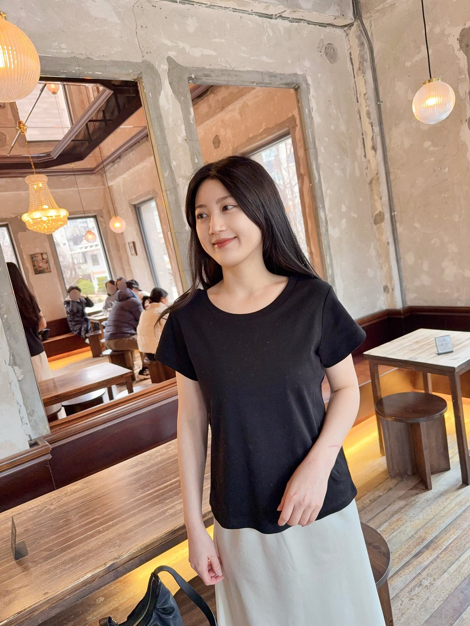 日常素面大圓領彈性短袖TEE