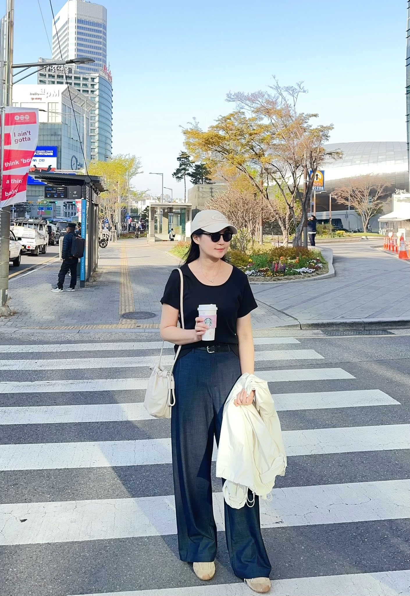 B47.舒適大圓領彈性短袖TEE