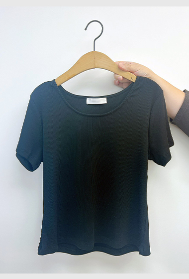 B47.舒適大圓領彈性短袖TEE