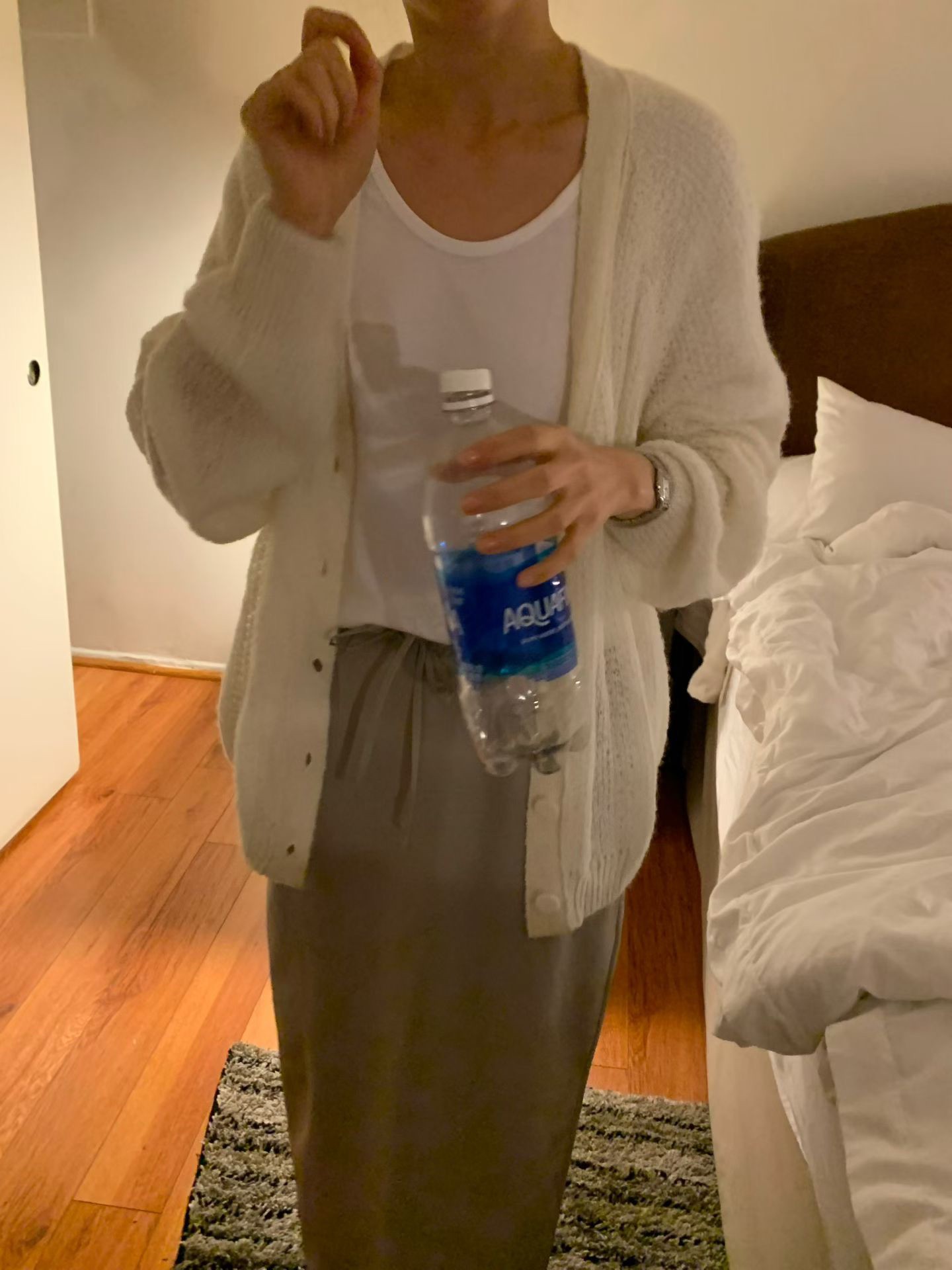 B58.糖果女孩U領彈Q素色TEE