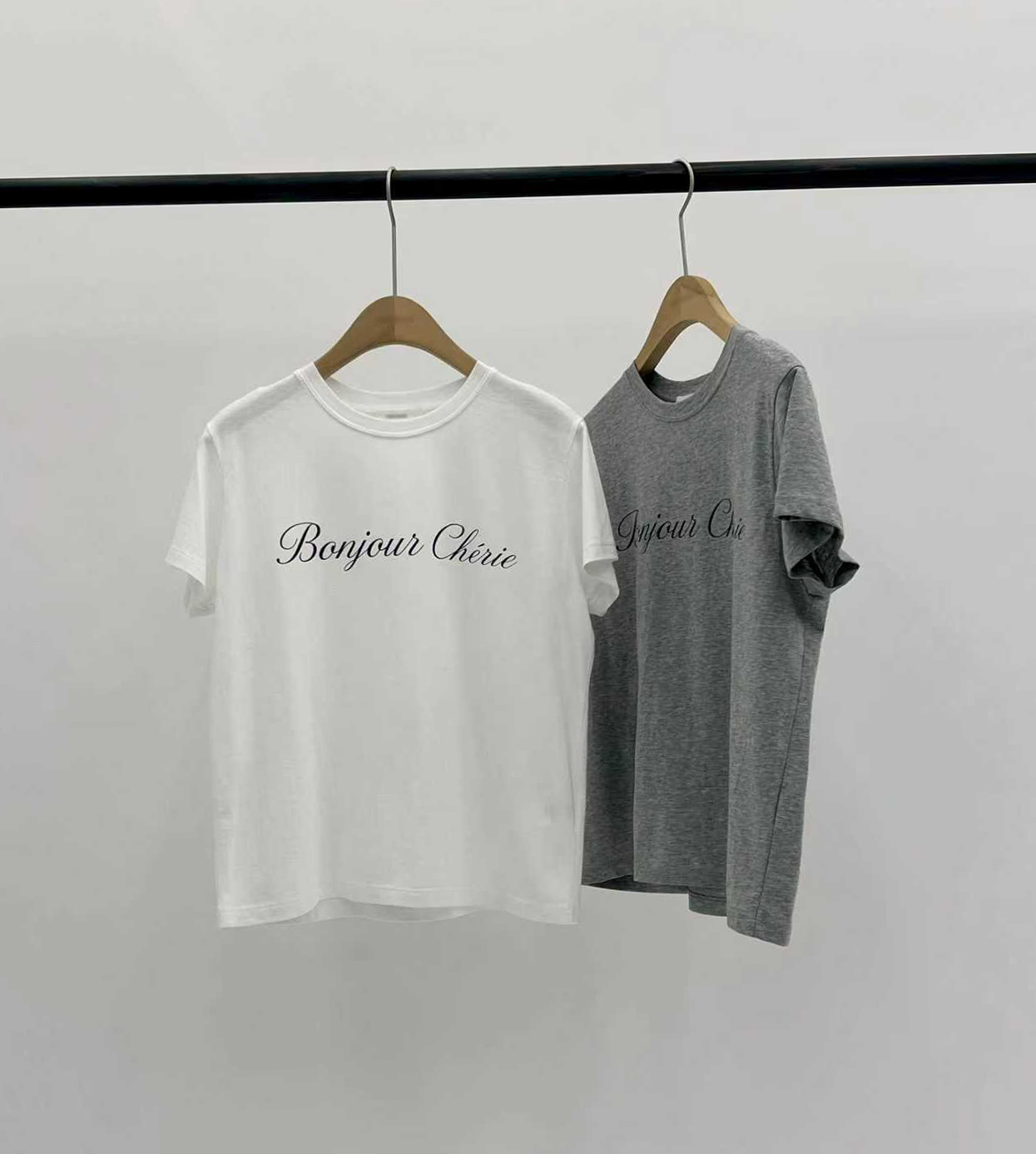 B01.大V家BONJOUR印字短TEE