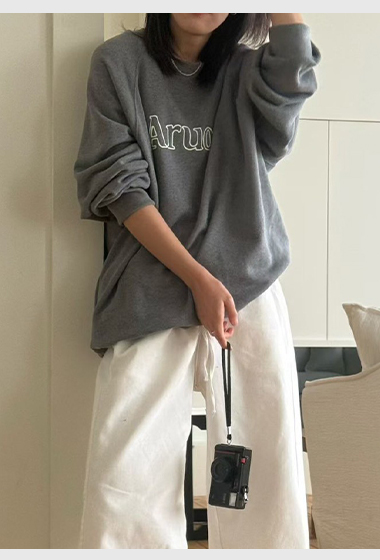 B53.寬鬆自在ARUOAR大學TEE