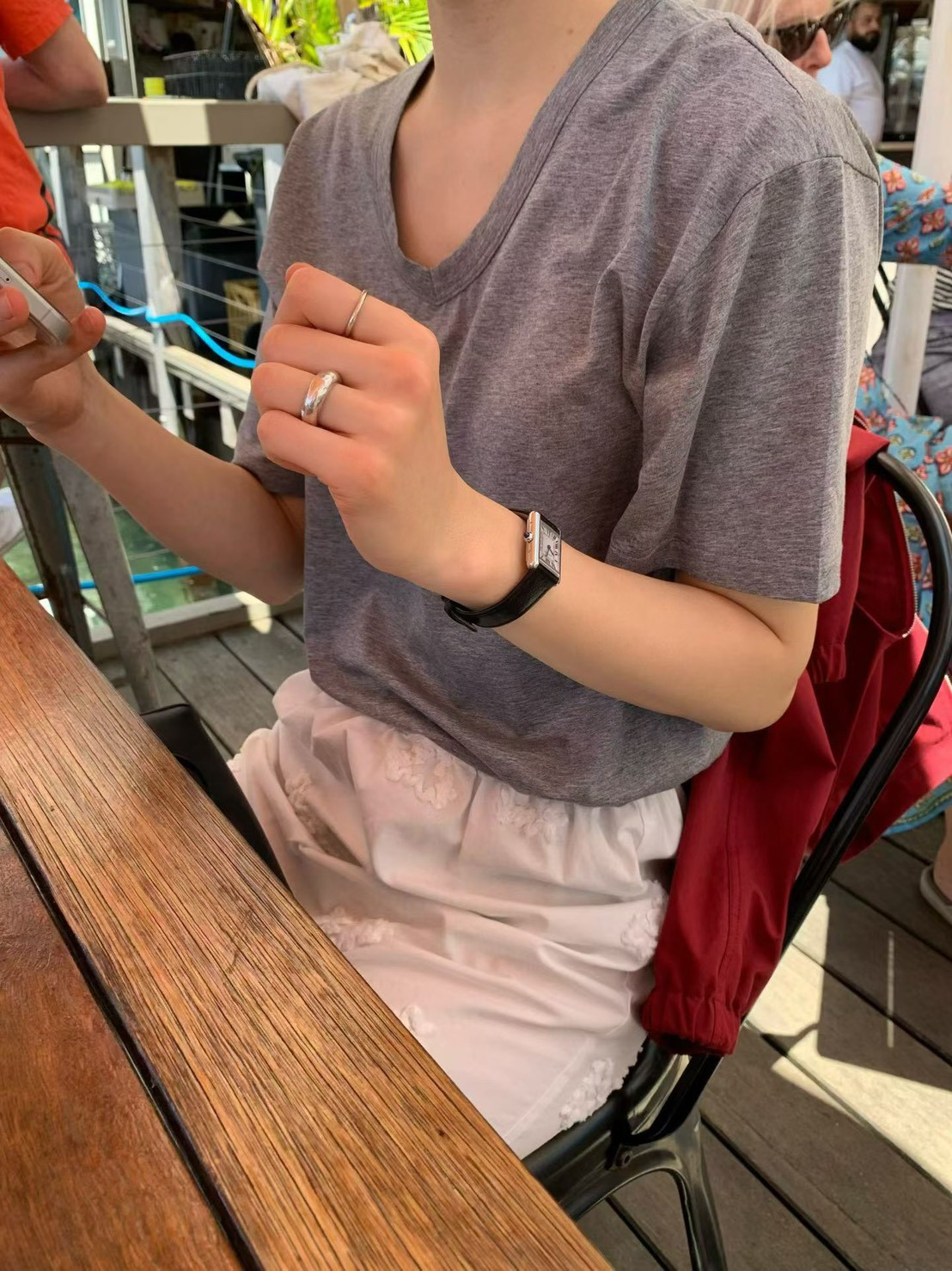 A41.JP家零失誤小V領絲光棉TEE