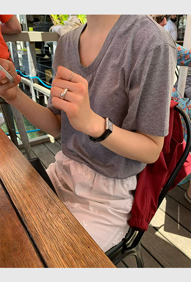 A41.JP家零失誤小V領絲光棉TEE