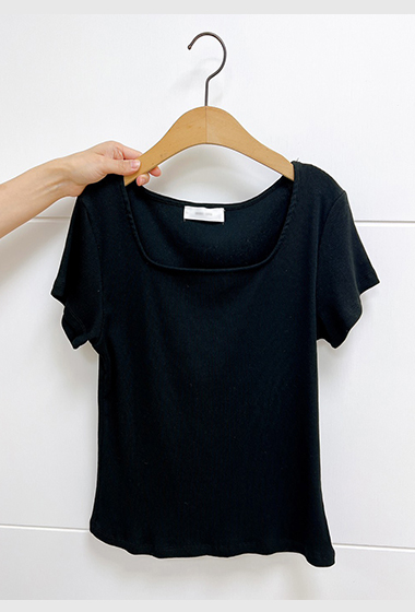 A20.日常女孩方領彈性TEE