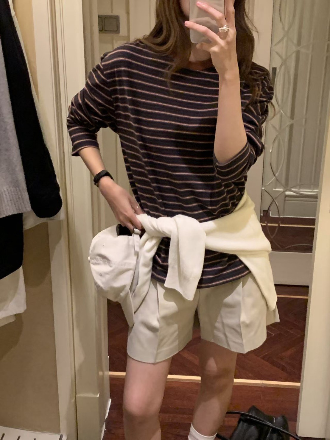 A07.大V家條紋薄長袖上衣