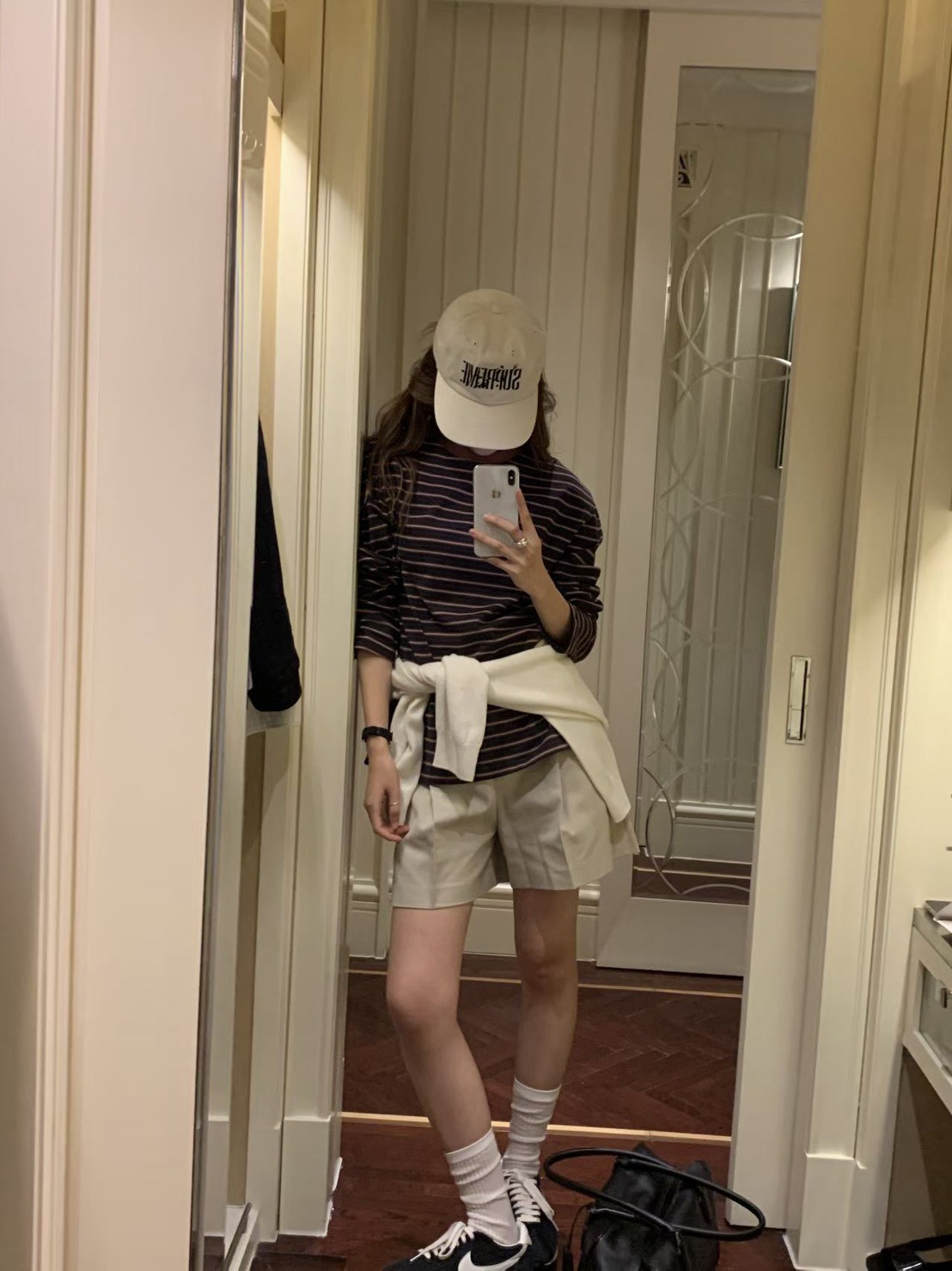 A07.大V家條紋薄長袖上衣