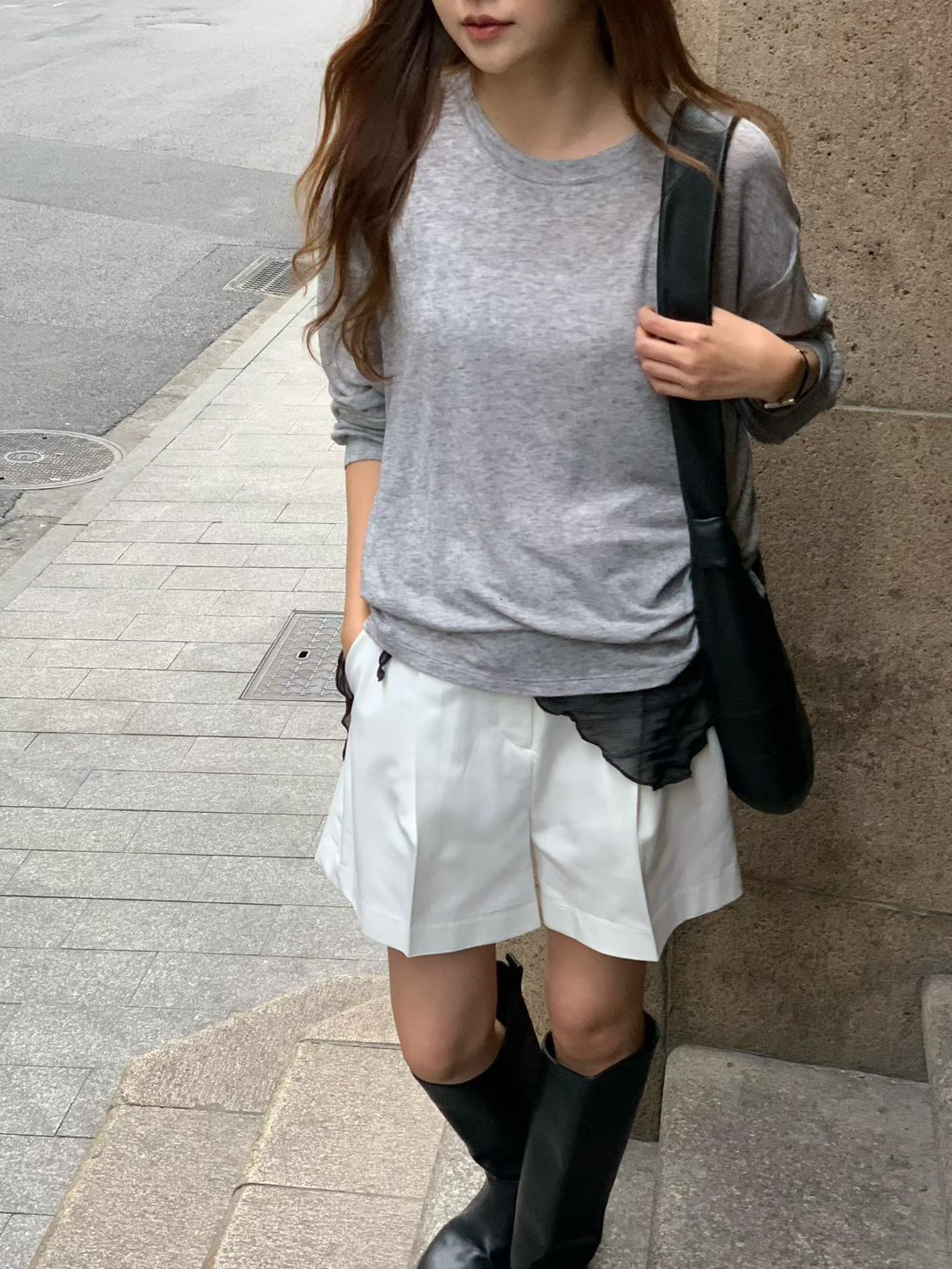 A04.大V家素雅圓領薄針織上衣