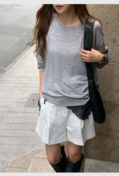 A04.大V家素雅圓領薄針織上衣