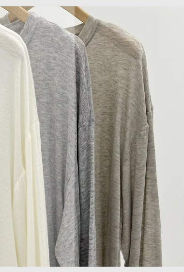 A04.大V家素雅圓領薄針織上衣