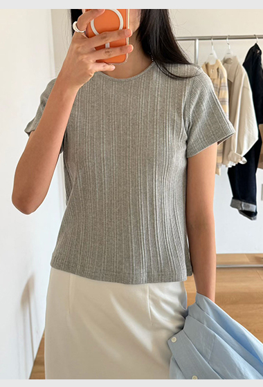 A34.瘦瘦歐膩直坑條彈性短袖TEE
