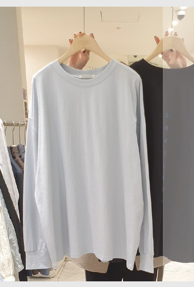 B65.小臉歐膩後直排印字TEE