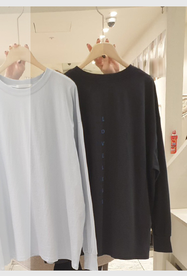 B65.小臉歐膩後直排印字TEE