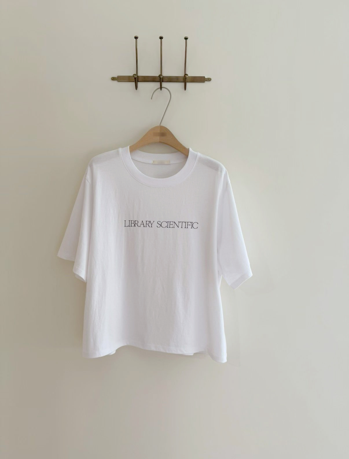 B03.LIBRARY SCIENTIFIC短袖TEE