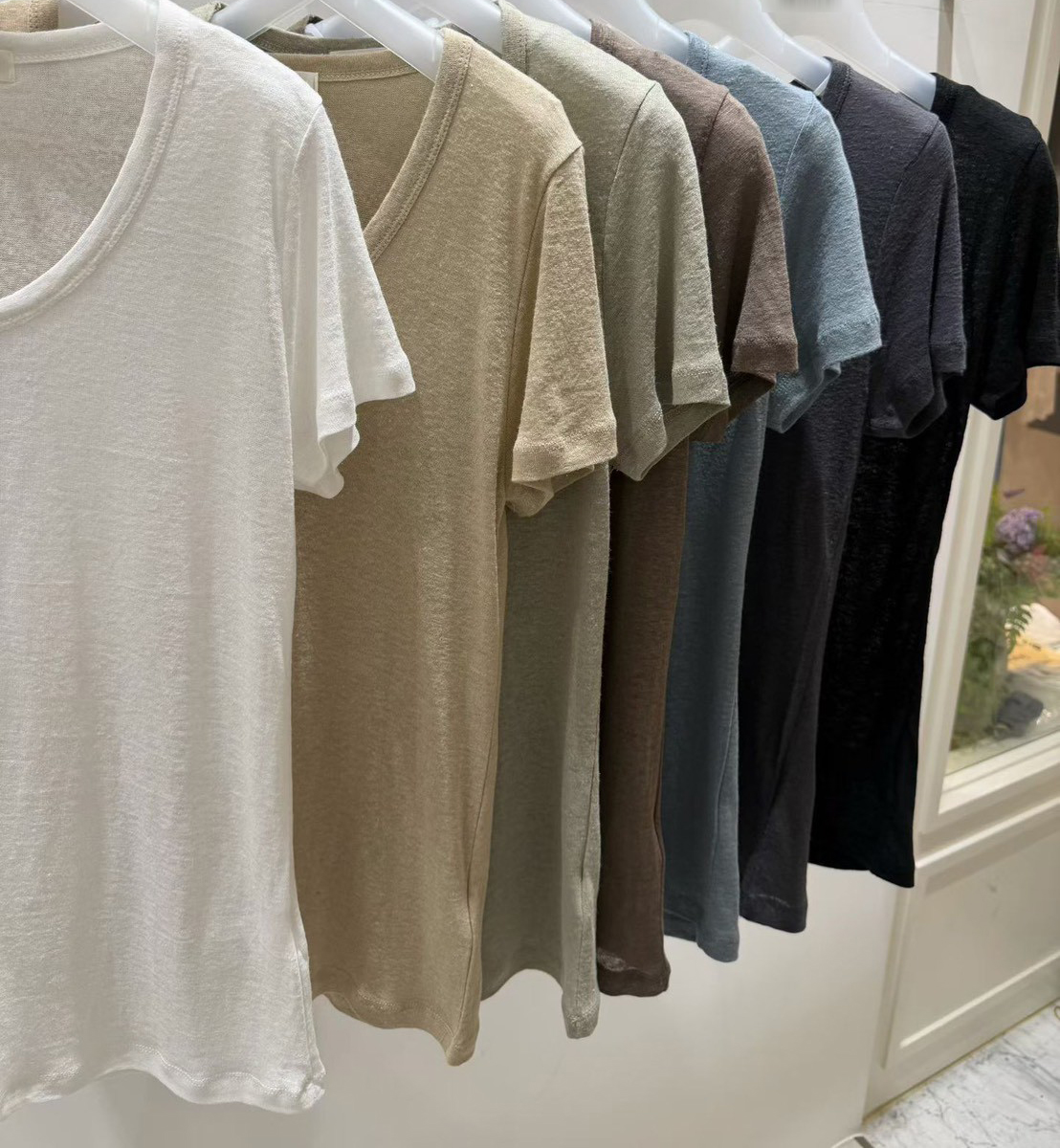 B11.質感家莫蘭迪V領TEE