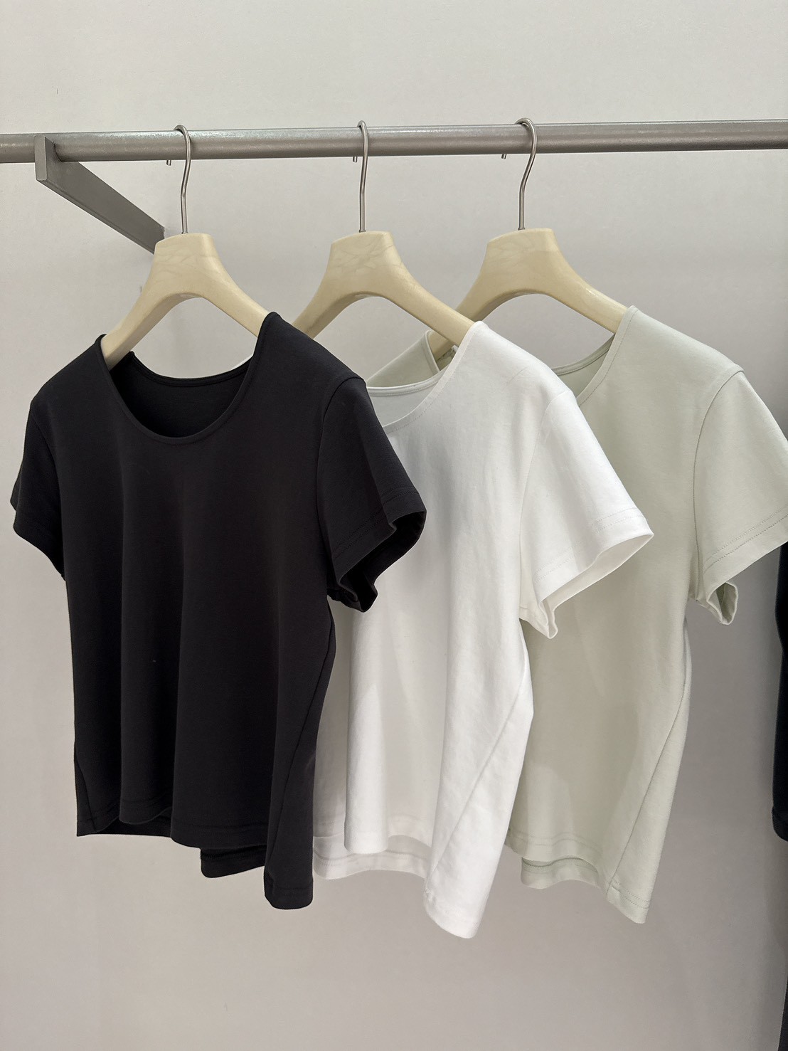 A11.日常U領彈性素TEE