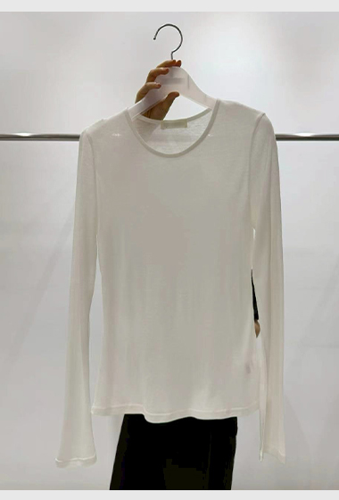 B09.質感家莫蘭迪圓領薄長袖