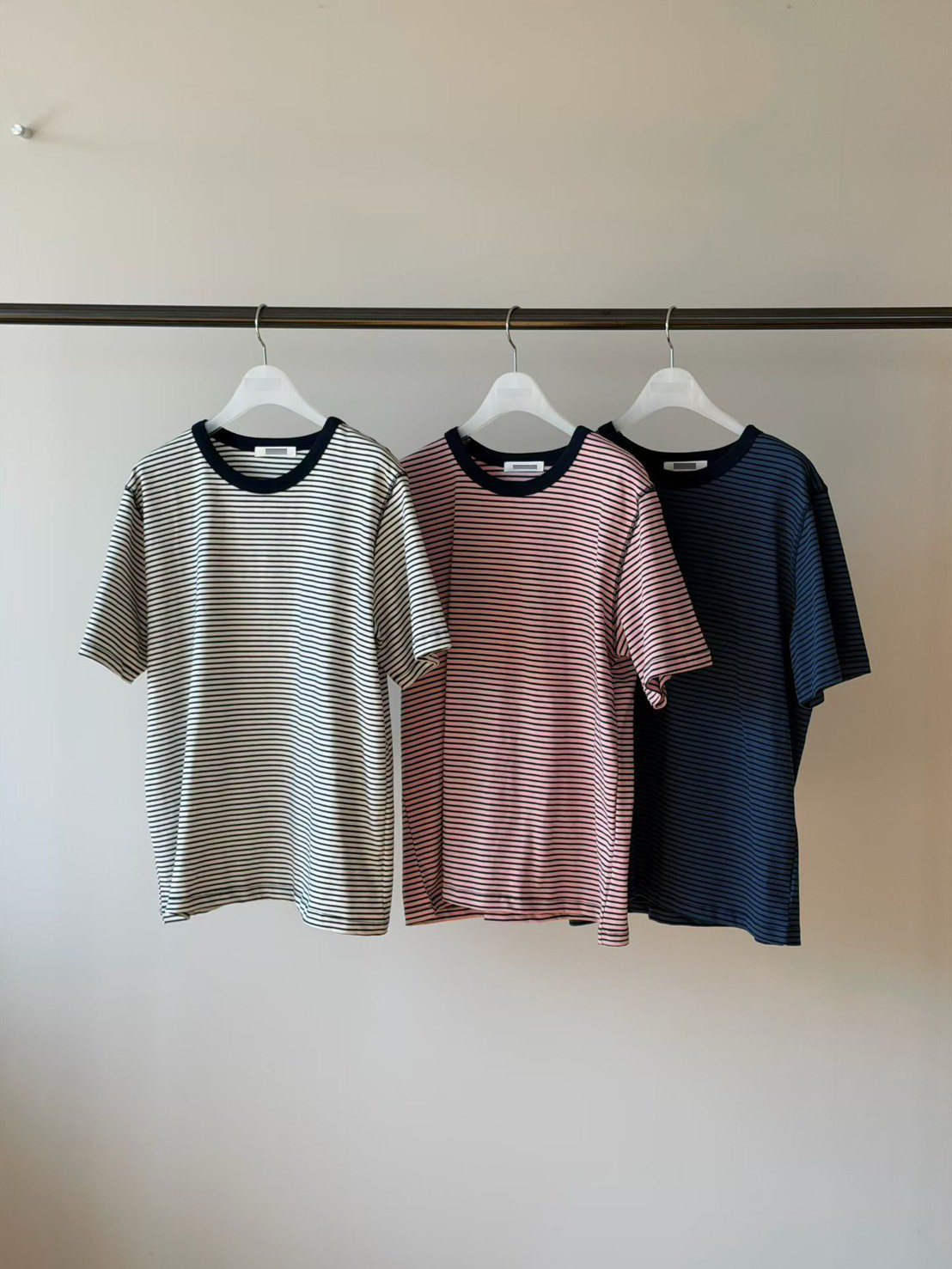 B91.瘦瘦歐膩撞色領口條紋TEE