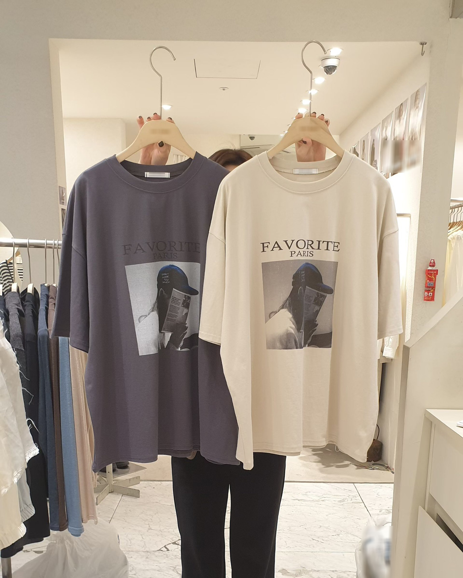 B72.小臉歐膩巴黎女孩寬鬆TEE