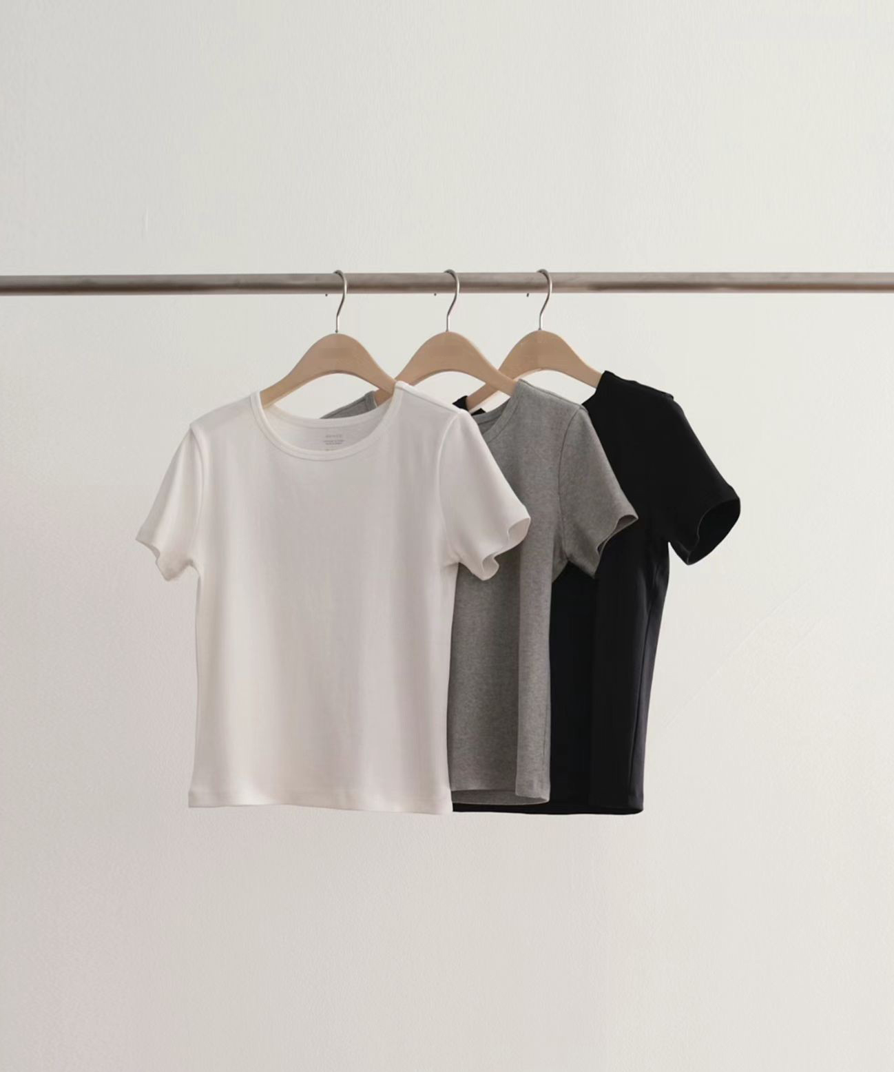 A15.顏值家肩前移顯瘦TEE