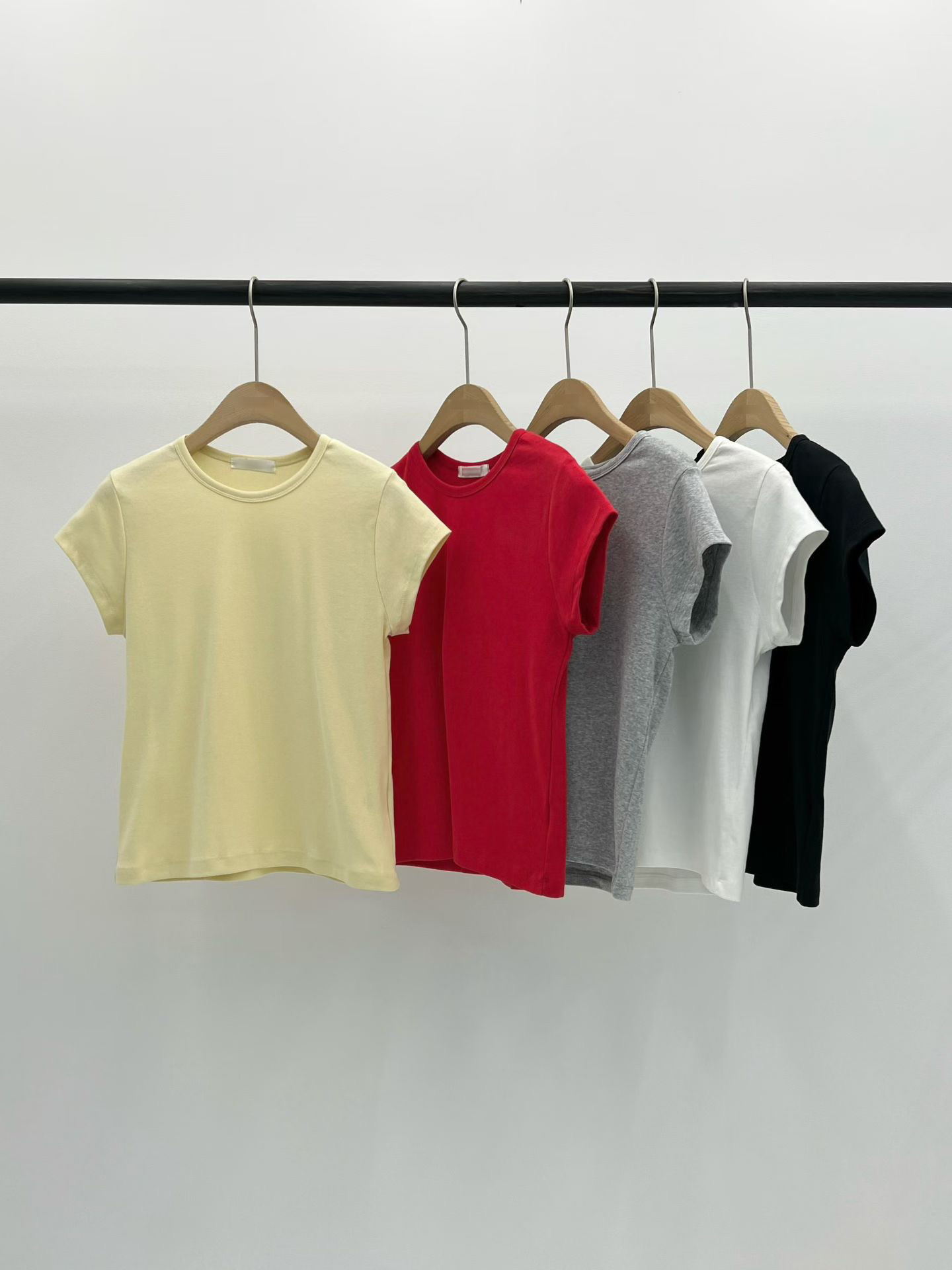 B16.大V家亮色短袖TEE