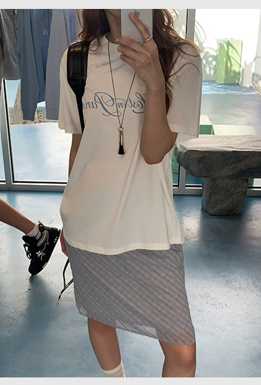 B20.大V家時尚草寫TEE