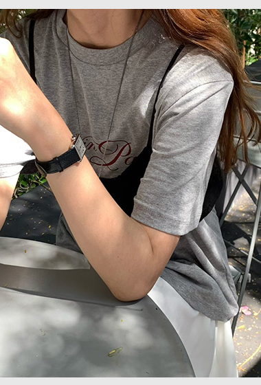 B20.大V家時尚草寫TEE