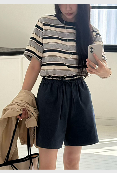 B10.復古配色條紋TEE