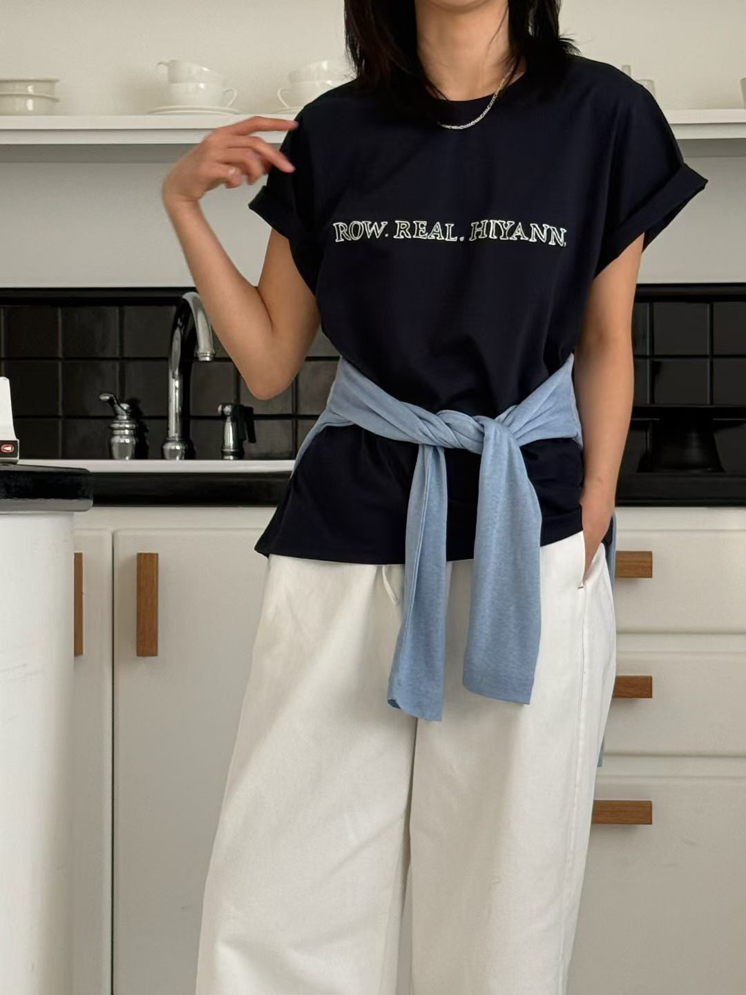 B05.時尚英文休閒字TEE