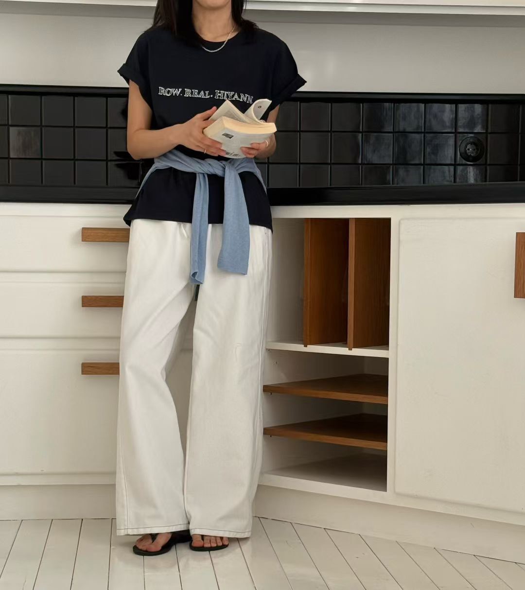 B05.時尚英文休閒字TEE