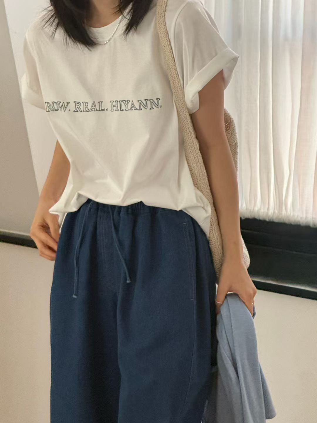 B05.時尚英文休閒字TEE