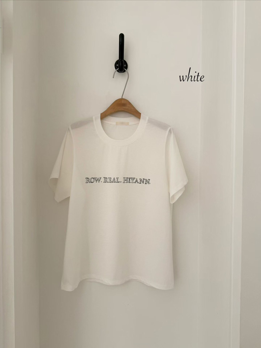 B05.時尚英文休閒字TEE