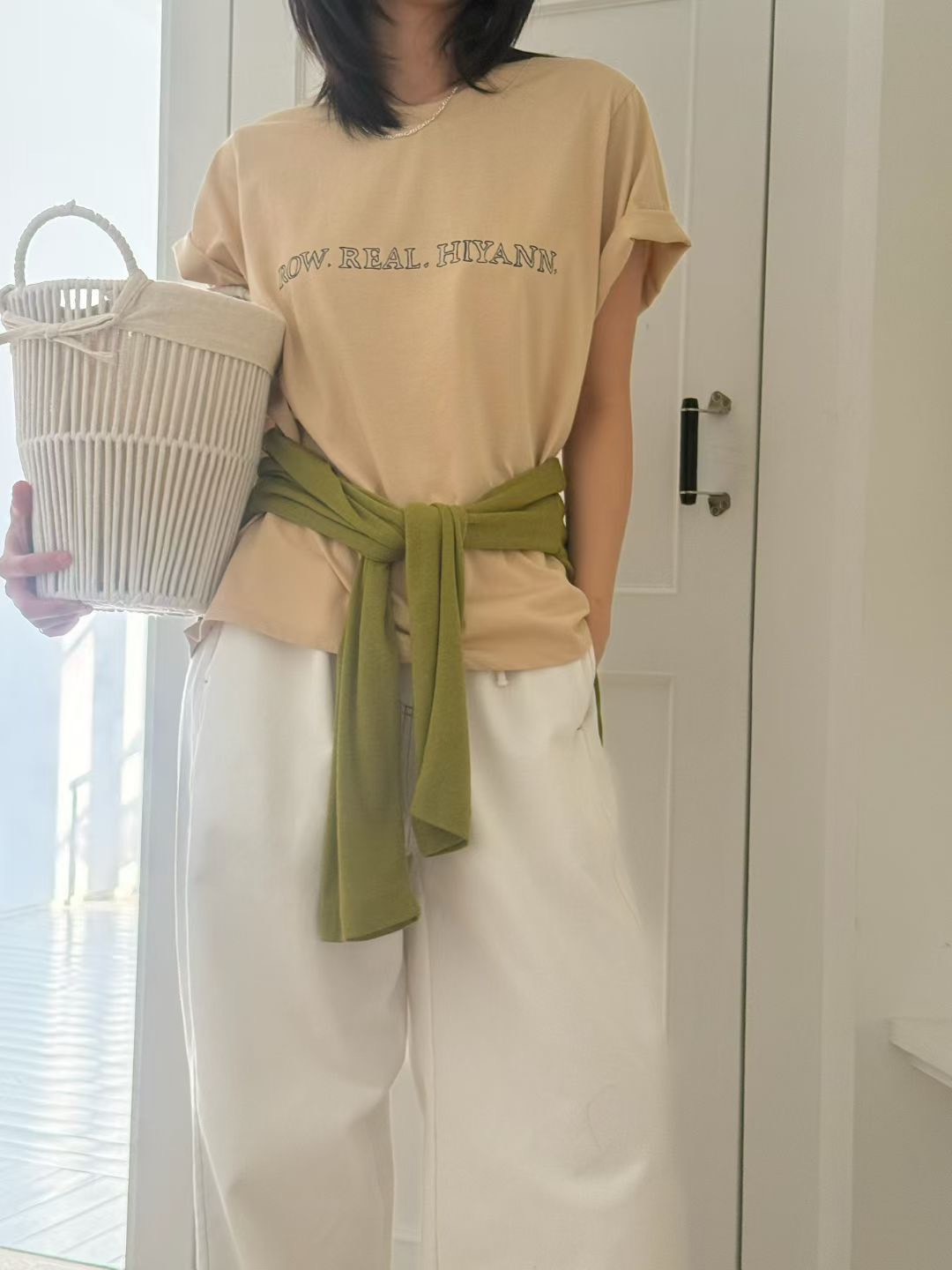 B05.時尚英文休閒字TEE