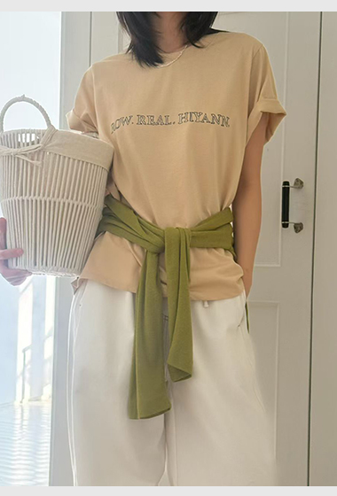 B05.時尚英文休閒字TEE