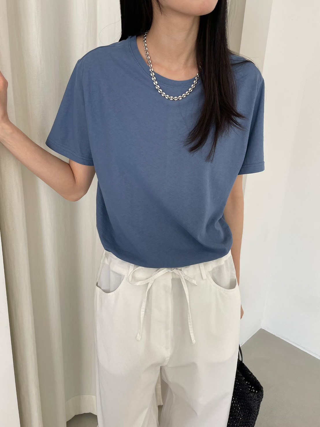 B64.舒適圓領素雅TEE