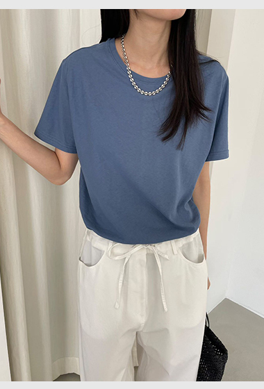 B64.舒適圓領素雅TEE