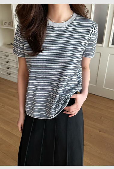 B75.復古漸變休閒條紋TEE