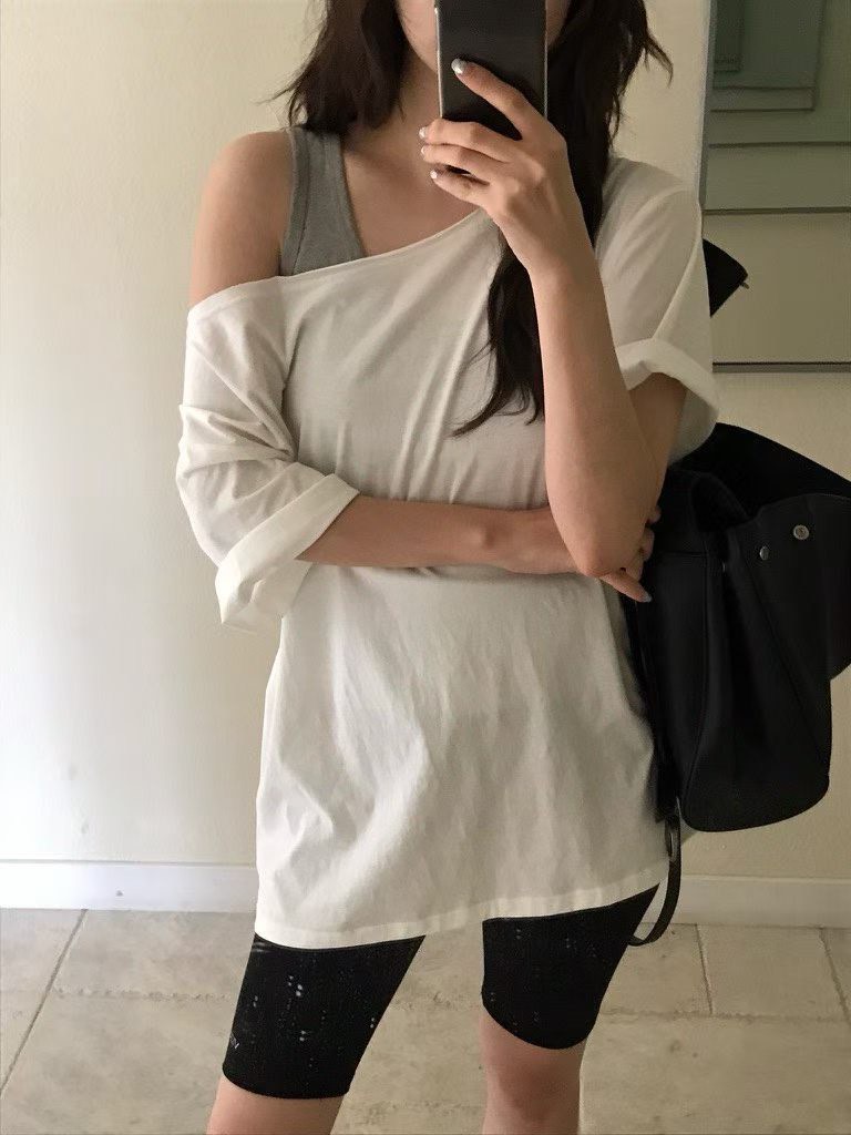 B85.小V家好搭配大圓領薄TEE