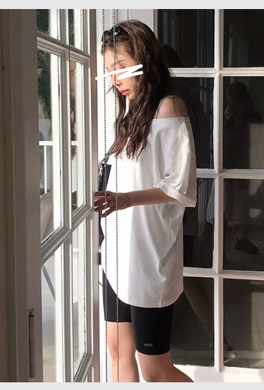 B85.小V家好搭配大圓領薄TEE