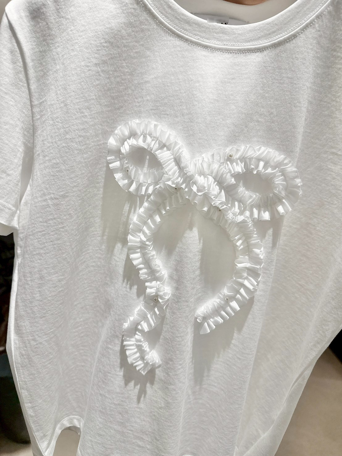 A12.立體波浪蝴蝶結TEE