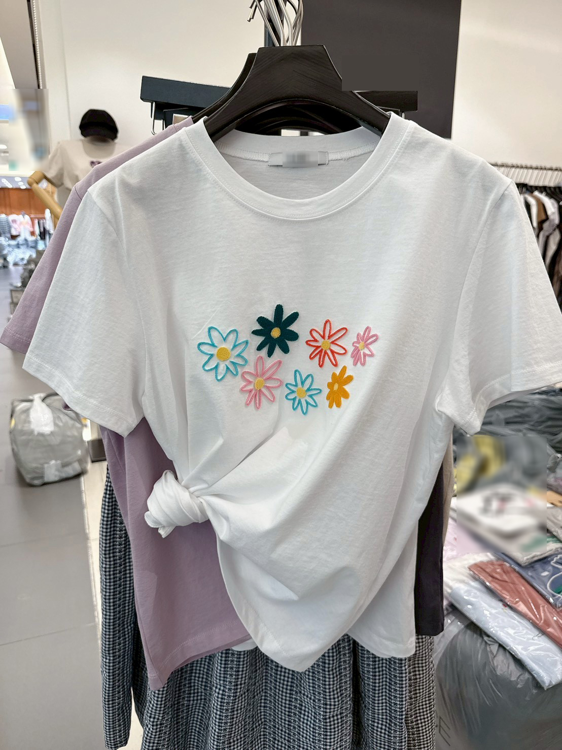 A11.元氣彩色花朵TEE