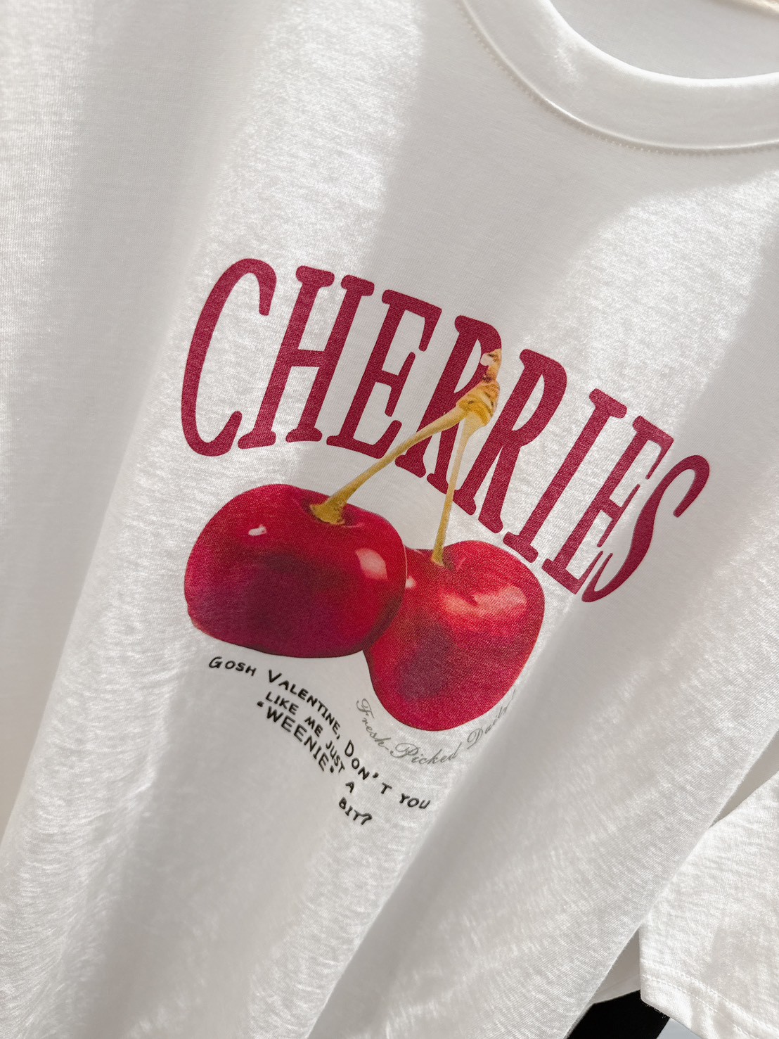 A06.亮眼女孩櫻桃TEE