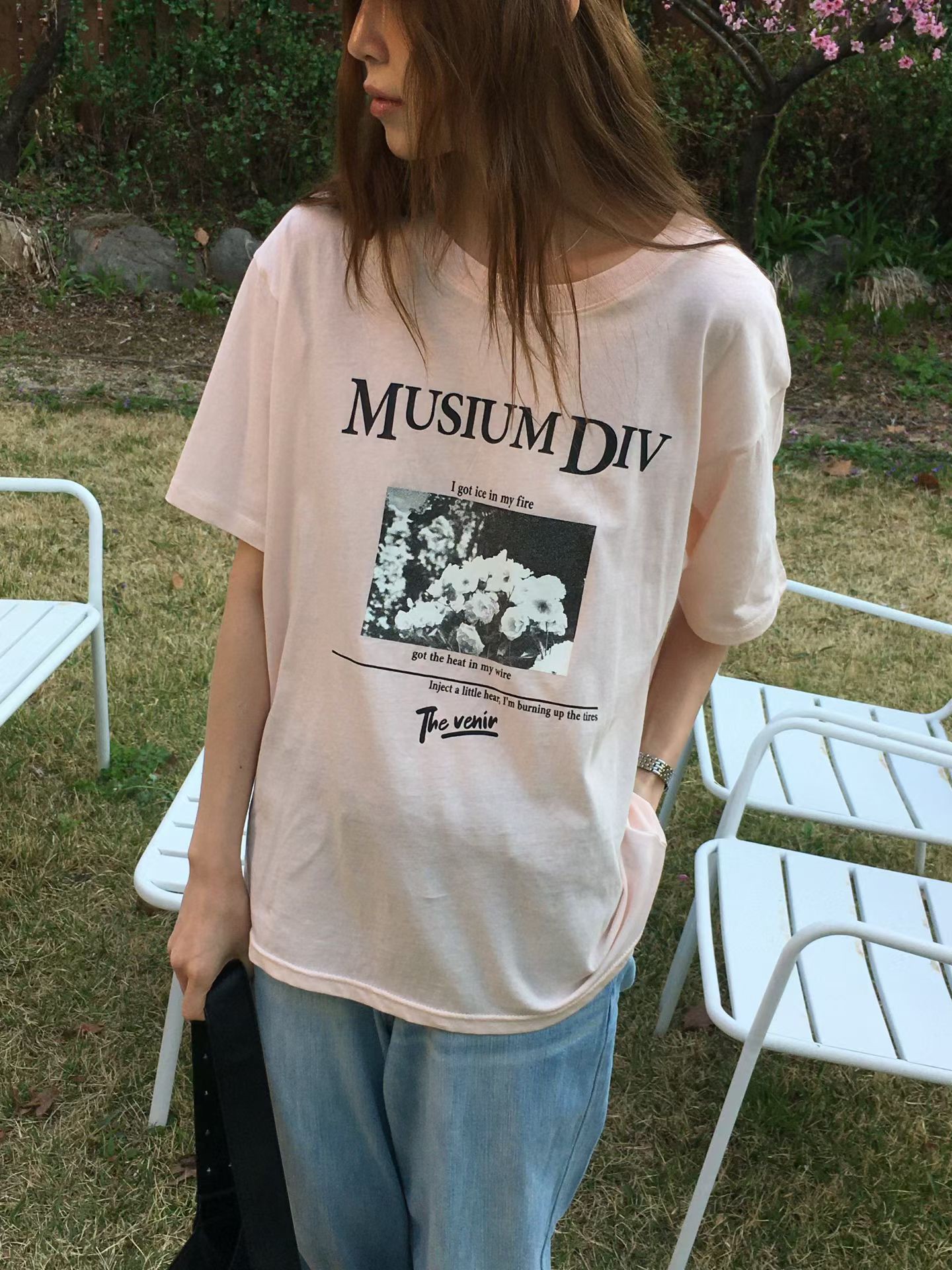 B31.櫥窗家MUSIUM DIV花卉TEE