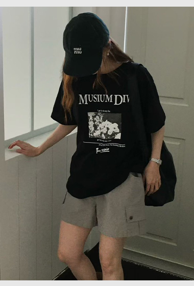 B31.櫥窗家MUSIUM DIV花卉TEE