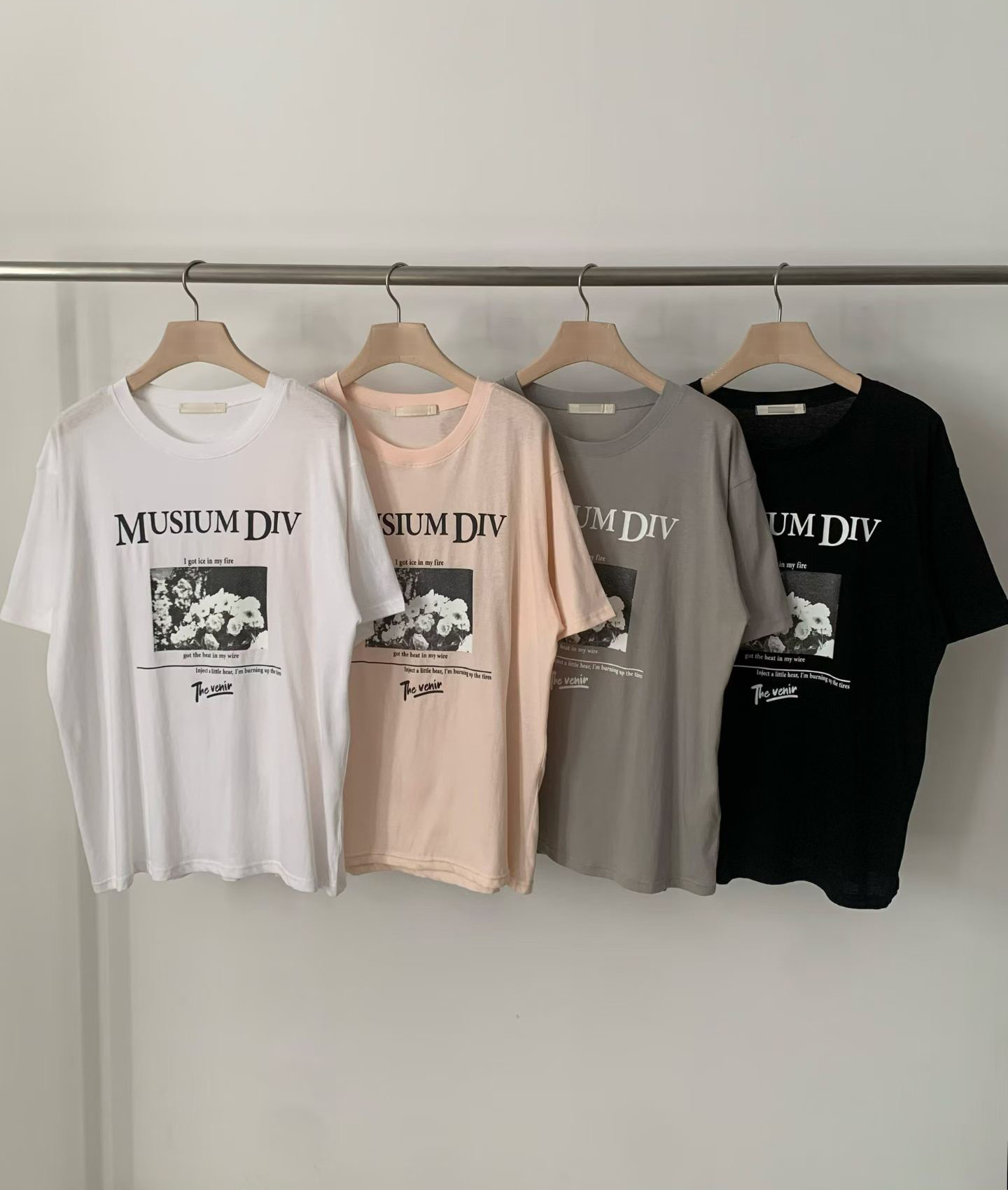 B31.櫥窗家MUSIUM DIV花卉TEE