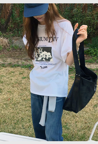 B31.櫥窗家MUSIUM DIV花卉TEE