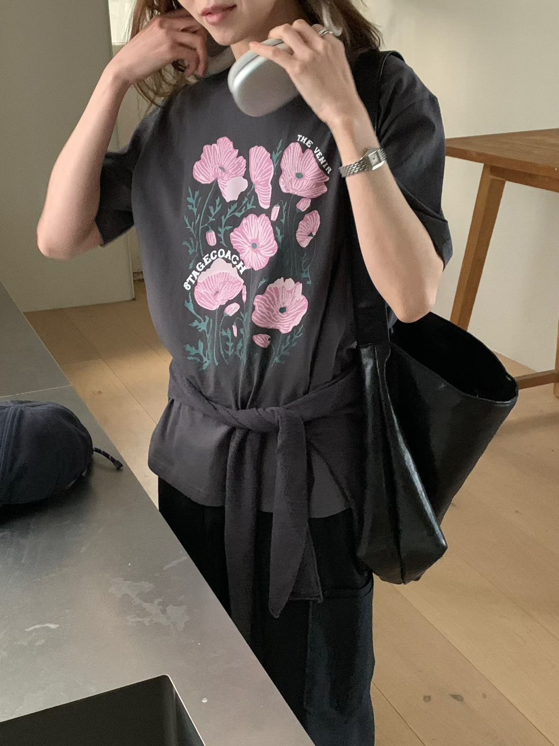 B40.櫥窗家朝氣女孩花朵TEE