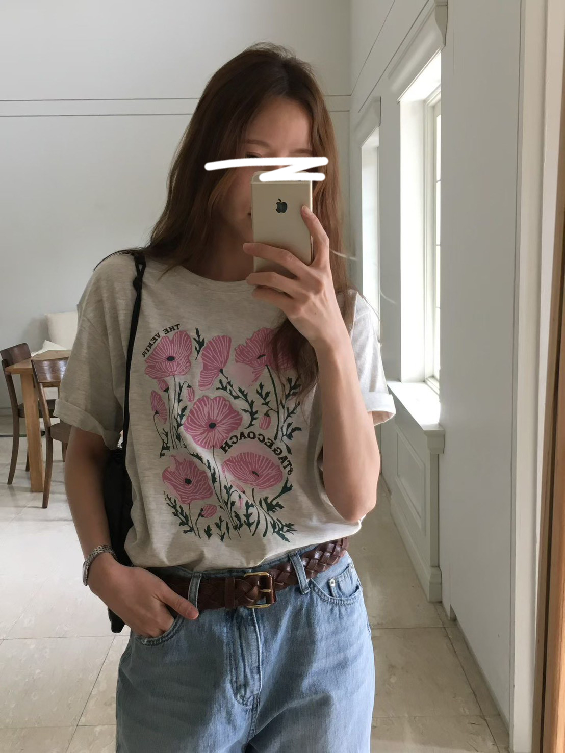 B40.櫥窗家朝氣女孩花朵TEE