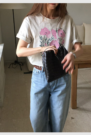B40.櫥窗家朝氣女孩花朵TEE